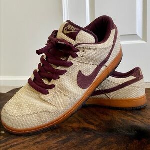 Nike SB Dunk Low Red Mahogany